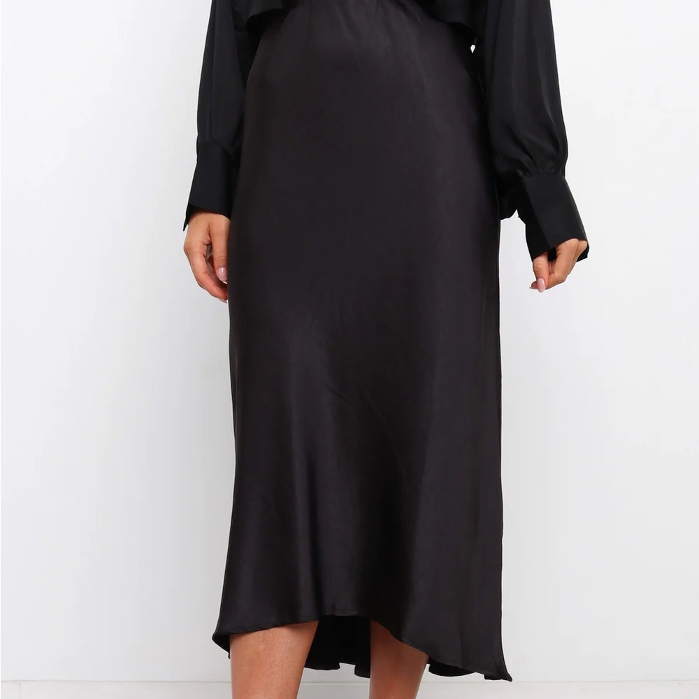 Petal and Pup Black silk skirt NWT